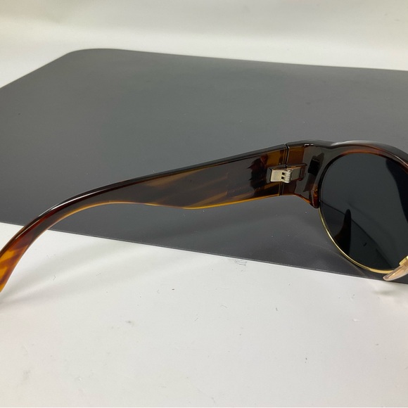 Vintage 90s MAX Tortoiseshell  Sunglasses Gold Logo made in italy main image 5